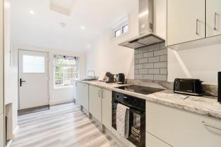 Wokingham - 1 Bedroom Cottage - Parking - 7