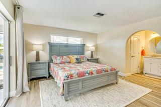 5 Mi to Beach: Cape Coral Oasis w/ Lanai - 1