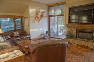 Heated Pool & Hot Tub, Walk to Ski Slopes, Ground Level Unit - 6