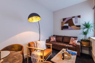 Hartshill House by YourStays - 4 Bedroom House in Stoke-on-Trent - Stoke on Trent - 4