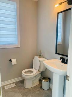 Modern 3 story Townhouse in a great location! - Ottawa - 1