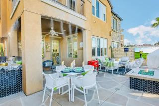 Lakeside Luxury - 3
