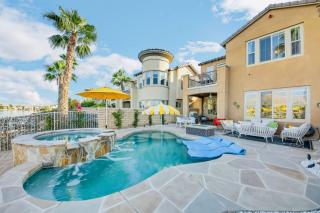 Lakeside Luxury - 7
