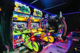 Arcade Blast with Pool and Spa - Indio - 9