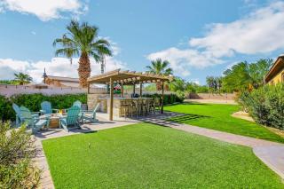 At Colossus with Pool Spa and Game Room - Indio - 2
