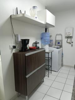 NA BEIRA MAR DE PAJUCARA- EDIF NEO- APARTAMENTO QUARTO E SALA - POSSUI VARANDA- VISTA LATERAL DO MAR-RUA JULIO PLECH FILHO 60 ESQUINA COM AVENIDA DOUTOR ANTONIO GOUVEIA - CONSUMO ELETRICO É PAGO No CKECK-OUT - 1 KWH É 1,35 REIAS - TEM TELA DE PROTEÇÃO - Maceió - 7