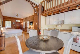 New Rose Petal Petite Suite - Pool & Parking - 6