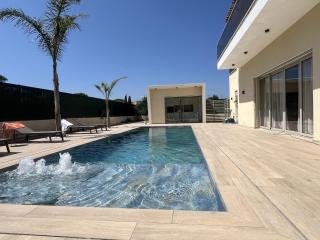 Villa neuve avec piscine 240m2 capacite 10 pers, - Fréjus - 0