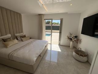 Villa neuve avec piscine 240m2 capacite 10 pers, - Fréjus - 2