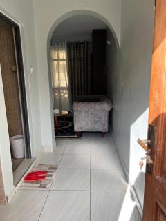 Lush Penthouse Studio bamburi with balcony views - Mombassa - 5
