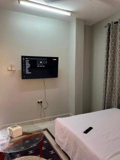 Lush Penthouse Studio bamburi with balcony views - 3