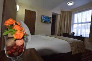 Lucky 8 Hotel - Ilford - 5