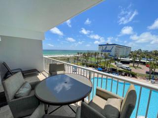 Destin West Resort - Gulfside 405 Ocean View and Free Beach Chairs - 4