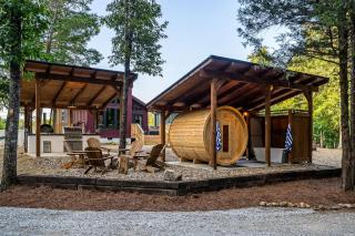 The Cabins at Cookeville - 3 Cabin Resort with Sauna, Hot Tubs, Pickleball & Golf! - - 3