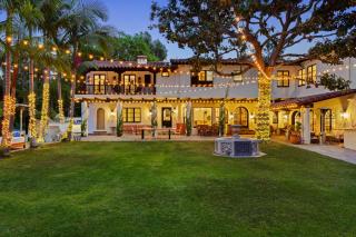 Contemporary Spanish Estate In Beverly Hills - 9