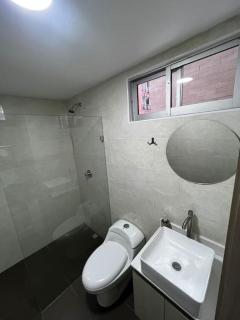 Exclusivo apartamento con piscina y parqueadero 602 - Medellín - 1