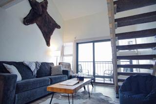 Hot Tub, Beautiful Mountain Views, 3 Bedroom Plus Loft - 0