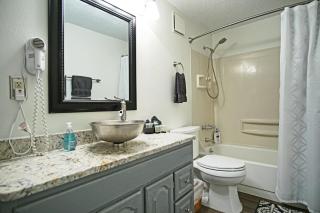 Hot Tub, Beautiful Mountain Views, 3 Bedroom Plus Loft - 3