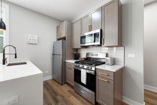 2 Bed & 3 Bath Chicago Condo - 8