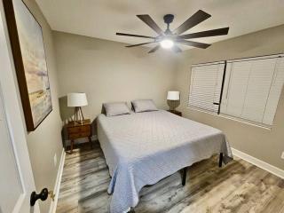 Midtown Marvel Reinvented with Contemporary Charm - Gainesville - 7