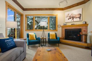 Snow Flower 204 -REDUCED RATES- Pool, Hot Tub, Balcony with Views, Steps to Gondolas, Restaurants - 5