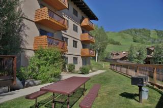 Large Outdoor Hot Tub, Easy Walk to Base Area Activities - 9