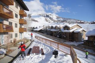 Large Outdoor Hot Tub, Easy Walk to Base Area Activities - 8