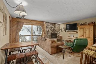 Large Outdoor Hot Tub, Easy Walk to Base Area Activities - 4