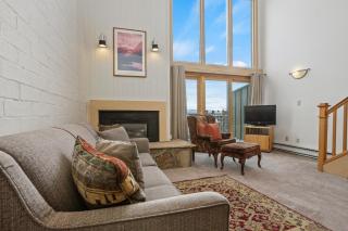 2 Outdoor Hot Tubs, Great Views, Two Bedrooms Plus Loft - 8