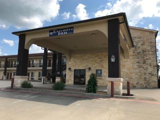 Executive Inn and Suites - Pittsburg - 0