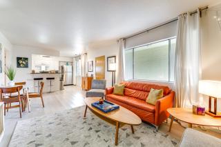 Chic Scottsdale Condo with Pool - Walk to Old Town! - Scottsdale - 7