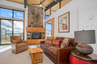 Heated Pool and Hot Tub, Ski In, Ski Out, Top Level Unit, -Remodeled Fall 2022- - 3