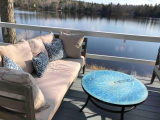 Idyllic Wooded Lakeside Retreat - Wolfeboro - 8