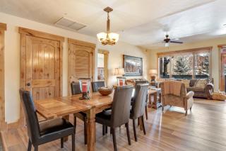 Outdoor Pools and Hot Tubs, Air Conditioning, Washer & Dryer In Unit, Ski Mountain Views - 1