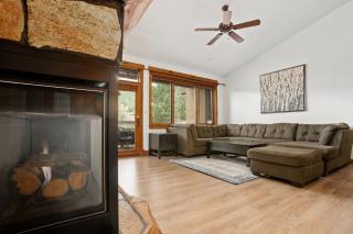 4 Pools and 10 Hot Tubs, Renovated Penthouse Condo, Ski Season Private Shuttle - 6