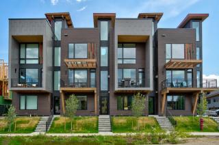 Urban Luxury at Competitive Rates - Rooftop Patio With Hot Tub - Perfect for 2 Families - 7