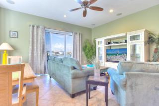 Bayway Luxury Waterfront Townhome & Pool - 7