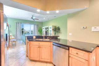Bayway Luxury Waterfront Townhome & Pool - 3