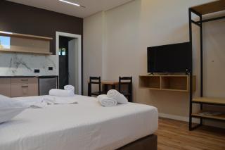 V&V Apartments - Sarandë - 1