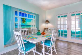 Sunny Escape - A Monthly Beach Rental - 3