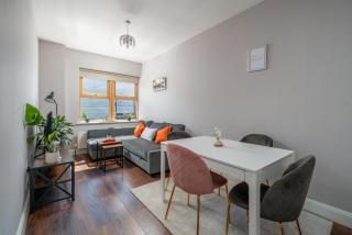 Town Centre Watford 2 bedoom Apartment Fast Wifi,Parking-15 mins to Central London - Watford - 7