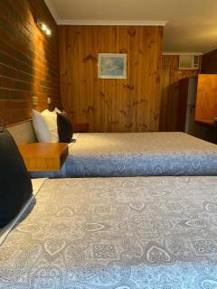 Country Roads - Peak Hill - 3