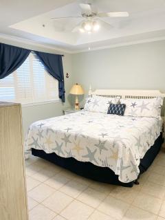 Destin West Resort - Gulfside 405 Ocean View and Free Beach Chairs - 3