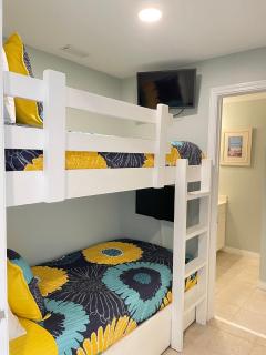 Destin West Resort - Gulfside 405 Ocean View and Free Beach Chairs - 1