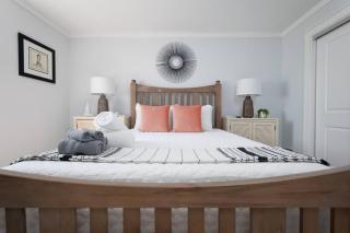Be A Nomad - Entire Triplex - Steps to the beach - Jacksonville Beach - 6