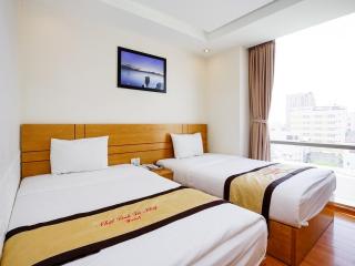Nhat Linh Hotel & Suites Da Nang - Da Nang - 9