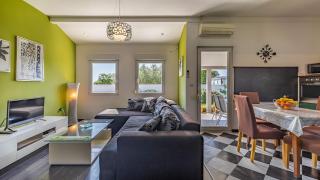 Holiday Home with pool near the beach, great location - Medulin - 1