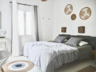 Olympian-Apartments - Parikia - 9