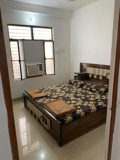 SRIRAM HOMESTAY 01 KM to SRI RAM MANDIR - 6