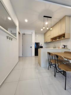 Sky Trees at AEON Bukit Indah with Netflix and Wifi - 2